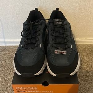 Sketchers Relaxed Fit Oak Canyon Shoes (!NEVER WORN!)